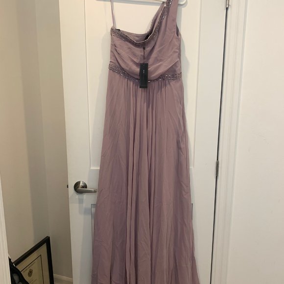 Never Been Worn BCBG One-Sleeve Long Dress in Lilac Mauve (tags still on) - Picture 4 of 4